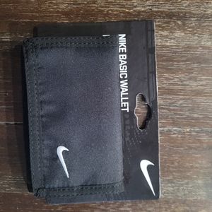 Nike basic wallet